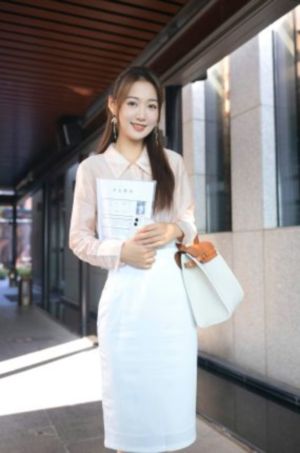 人妻碰碰免费视频_BD韩语免费观看视频