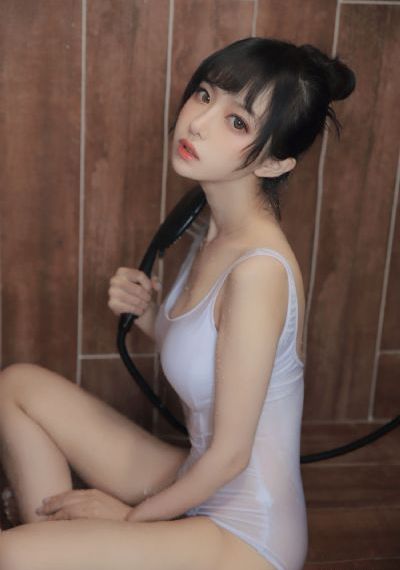 人妻制服出轨中字在线_国产剧电影完整版